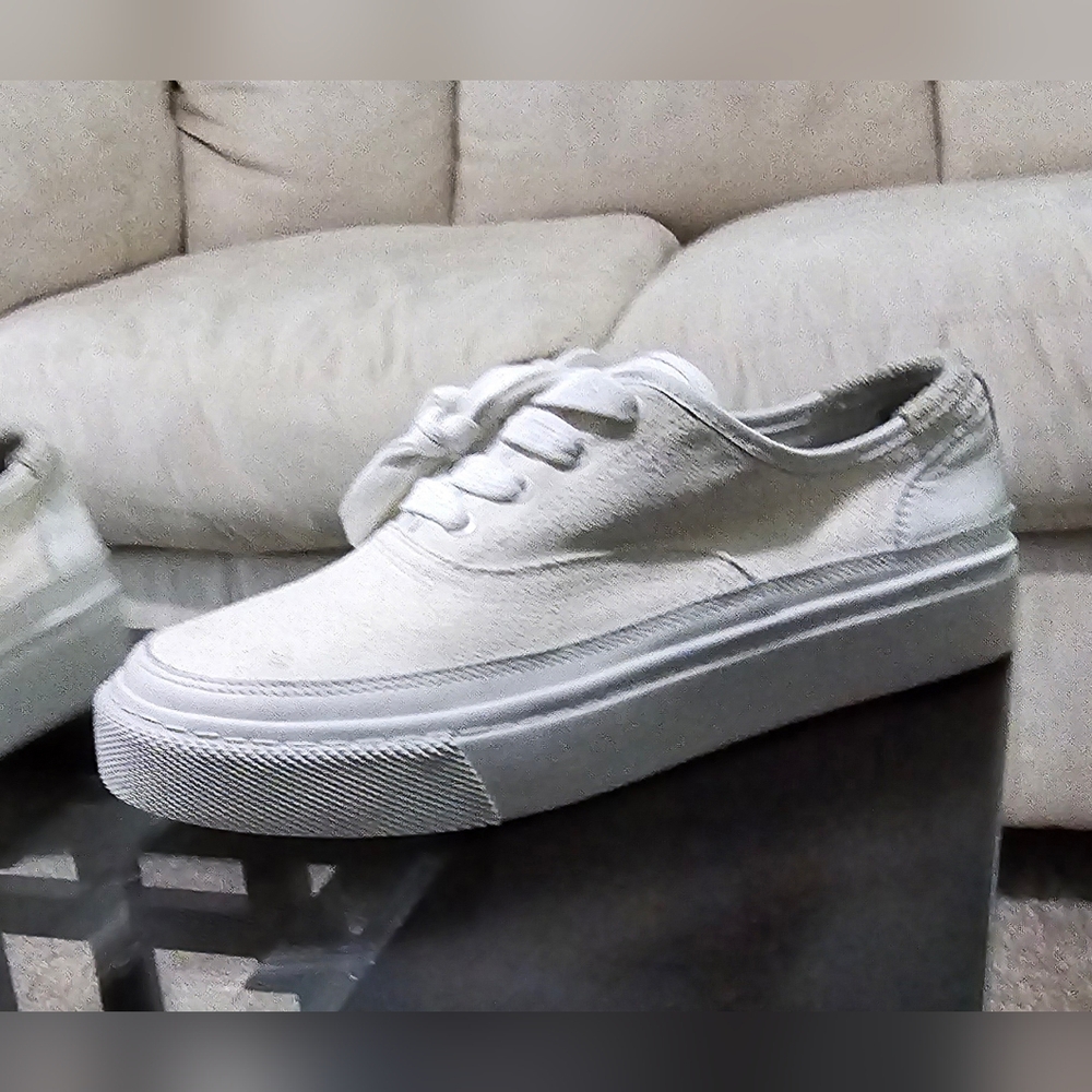 ALLSAINTS Bella ☆ White Suede Sneakers ☆ EUC ☆ 40 Eur or 10 US Womens - Picture 2 of 9